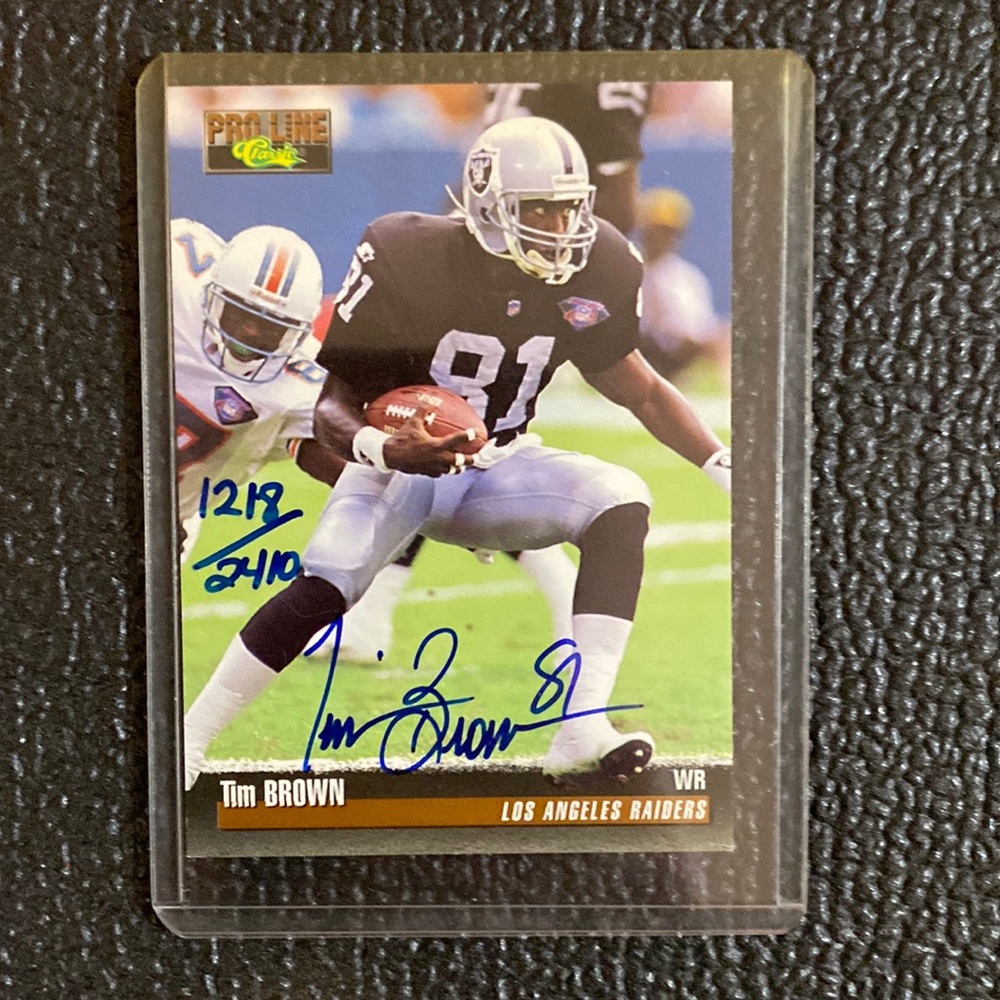 Tim Brown autographed football card.